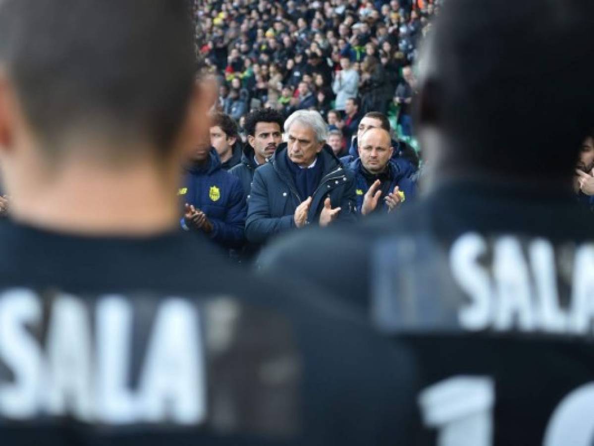 Aficionados del Nantes rindieron un último homenaje a Emiliano Sala   
