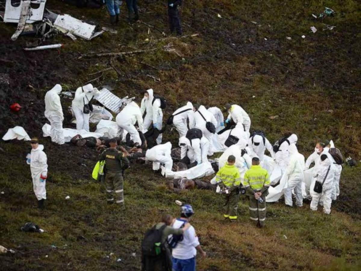 Al menos 22 periodistas viajaban en accidente de avión en Colombia