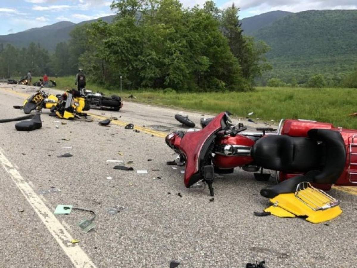 Siete muertos, tres heridos deja choque de camioneta y motos en Nuevo Hampshire, EE UU  