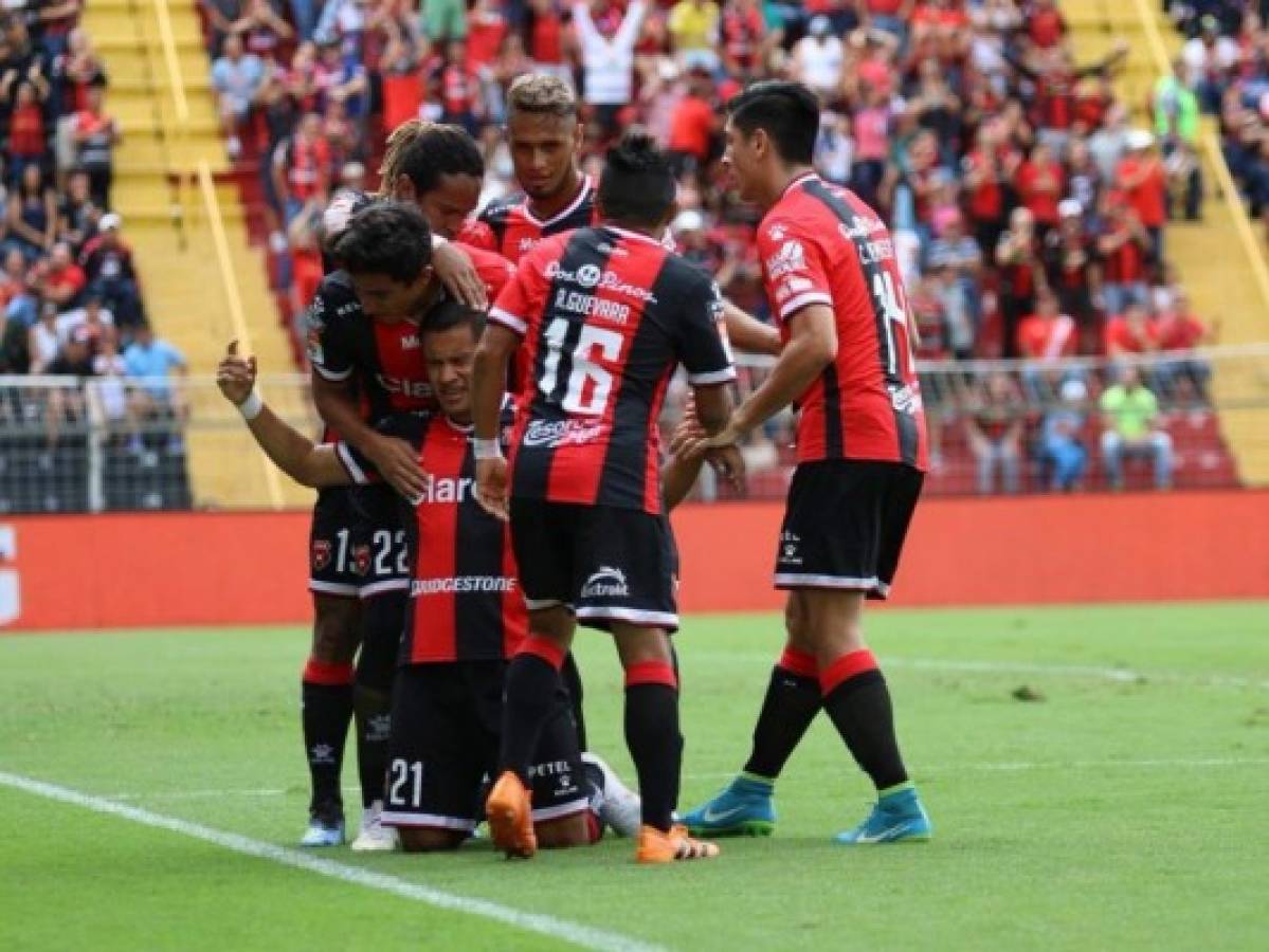Con gol de Roger Rojas, Alajuense gana 2-0 ante Grecia  