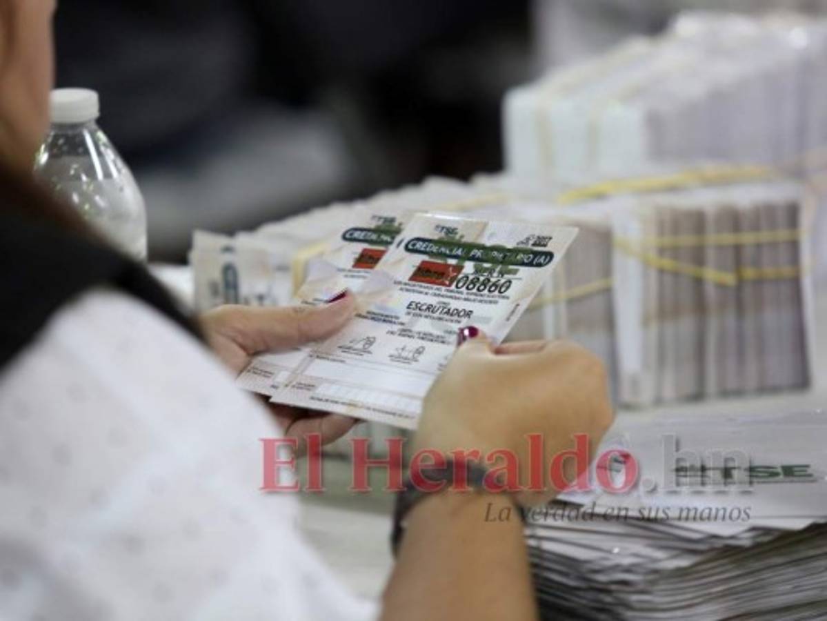 Las credenciales desaparecen en la nueva ley electoral