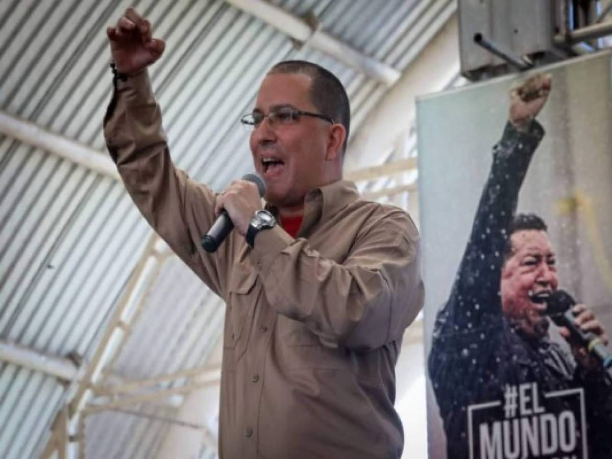Exyerno de Chávez disputará gobernación en feudo chavista tras inhabilitación de opositor ganador