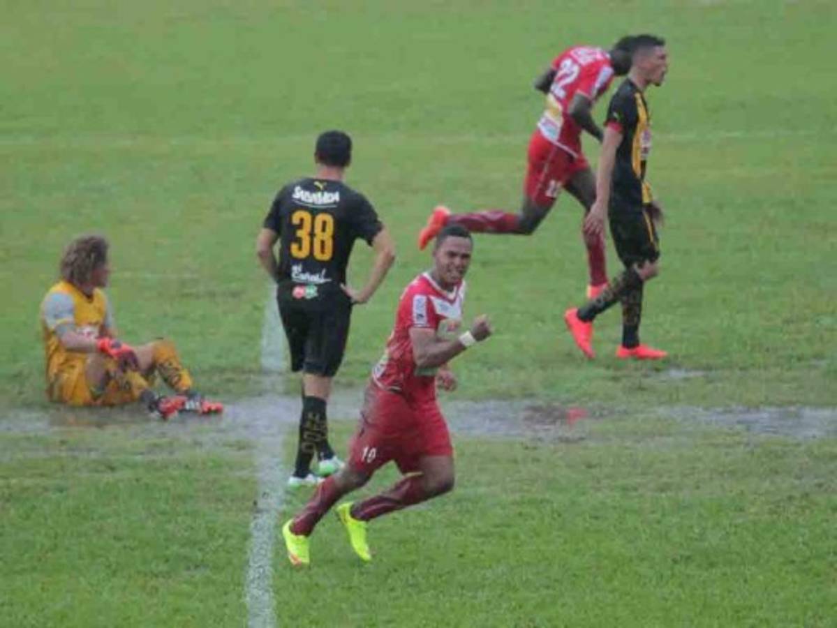 Real Sociedad le robó la sonrisa al Real España