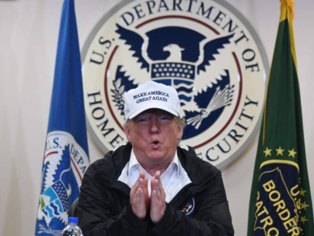 Trump llega a la frontera con México para defender su proyecto de muro