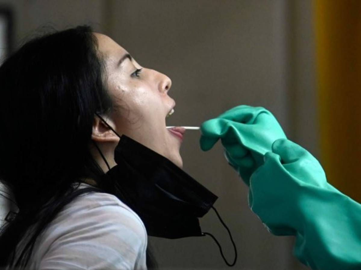 El Salvador araña los 2,000 casos de covid-19 y gobierno pide se cumplan prevenciones