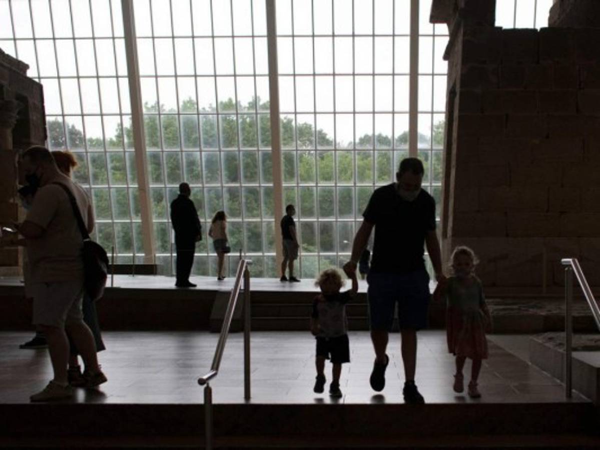 California suspende desalojos durante la pandemia