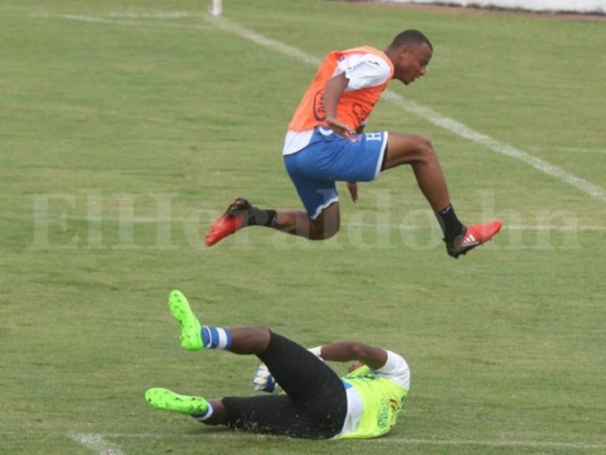 Eddie Hernández se reencontró con la camisa de la Selección de Honduras   