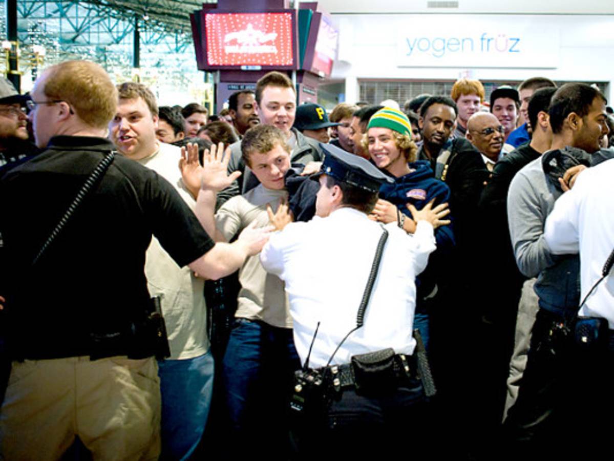 Locura provoca Viernes Negro en Estados Unidos