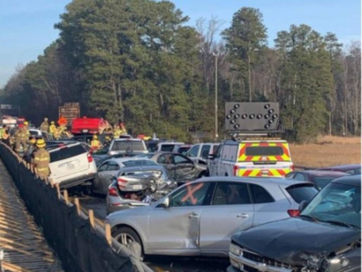 Aparatoso choque de 63 vehículos deja heridos graves en Virginia