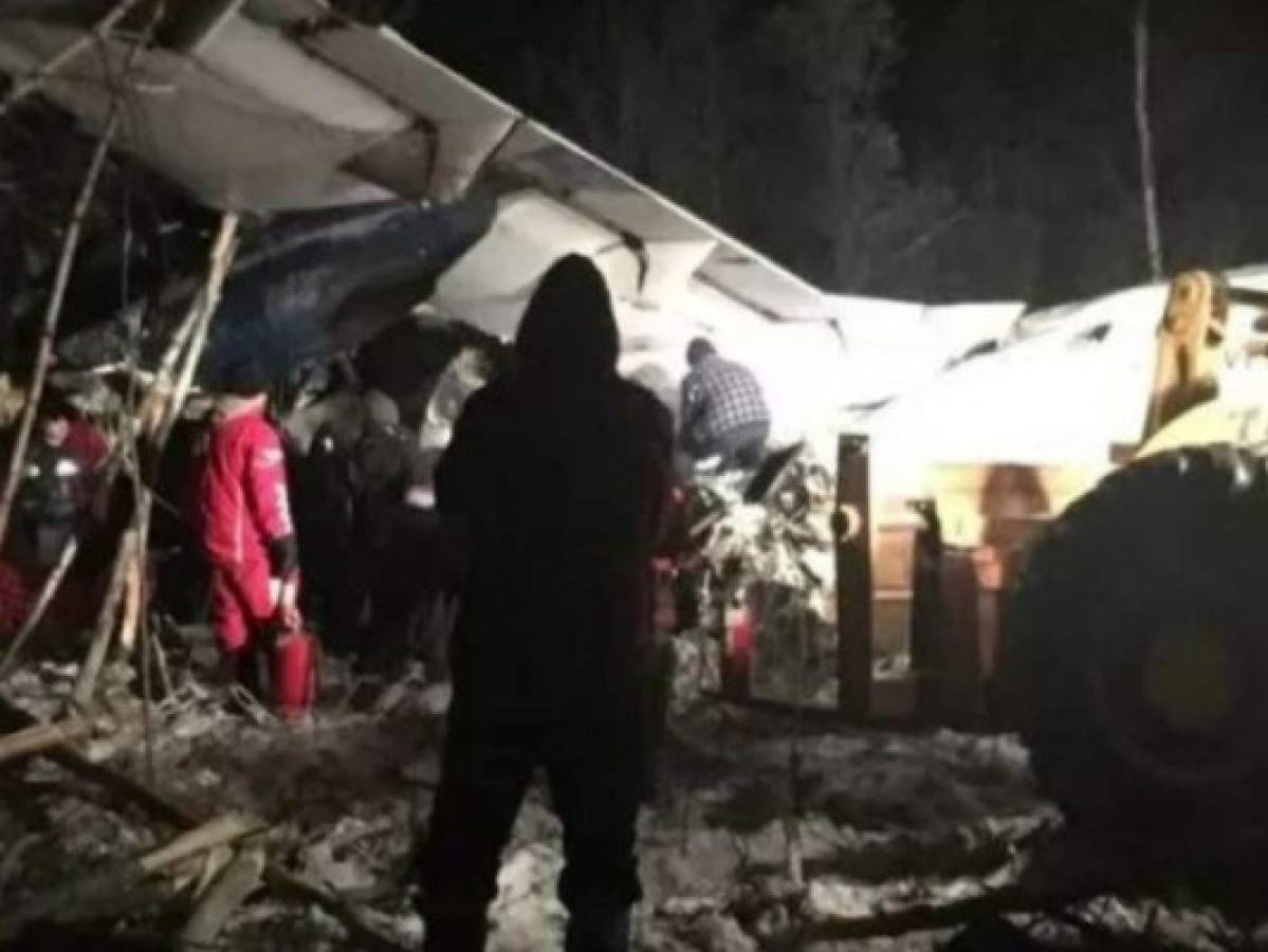 Avión se estrella al despegar en Canadá, reportan heridos pero no muertos