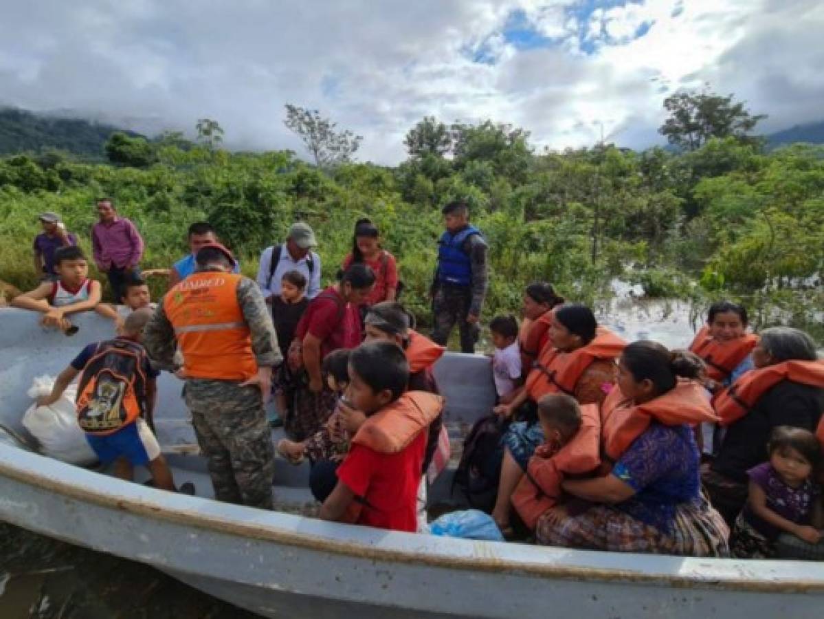 Todavía hay decenas de hondureños aislados en sus comunidades