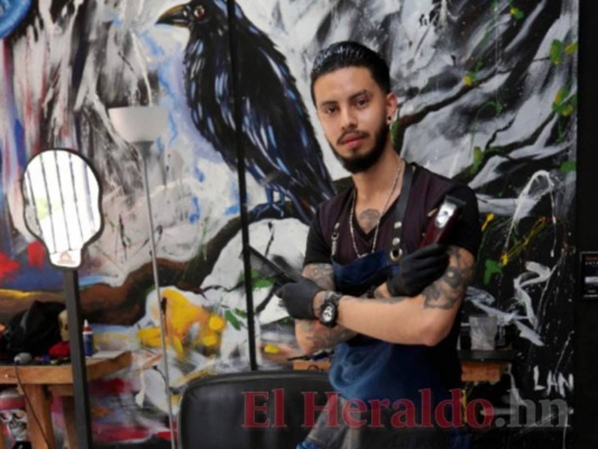 'Rasmoi”, el barbero del estilo moderno en la capital