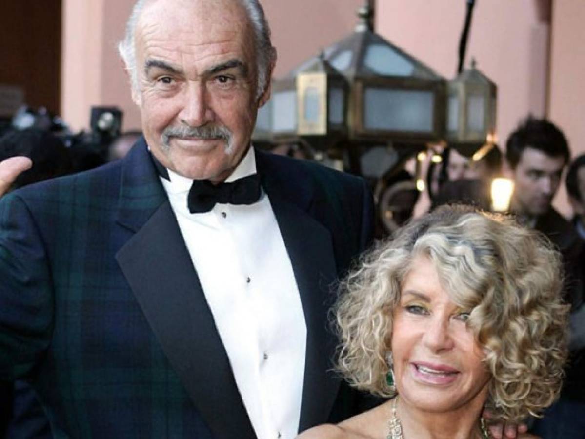 Sean Connery sufría demencia y 'no era vida para él', dice su esposa