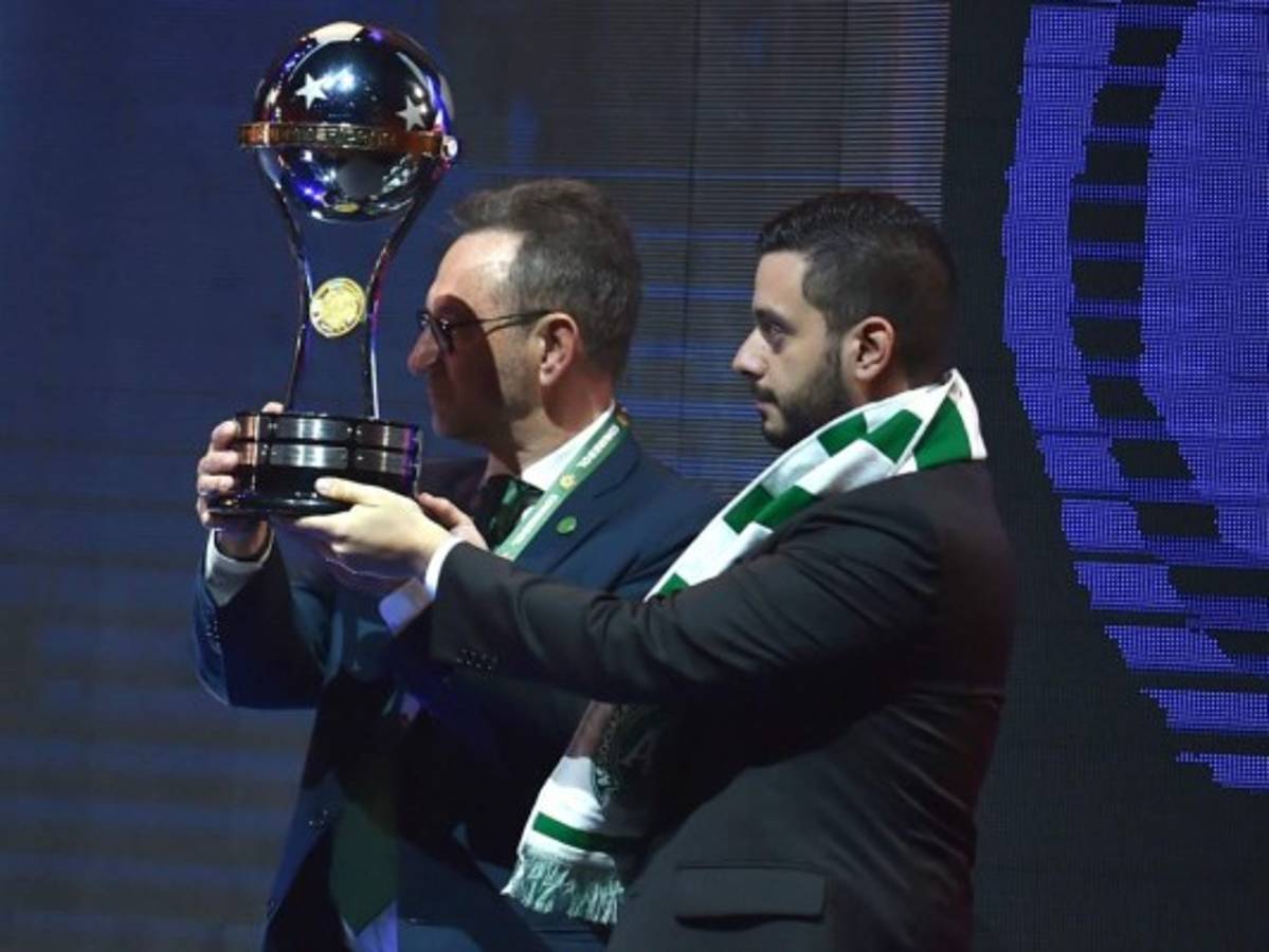 Emotivo homenaje al Chapecoense de Brasil en sorteo de Copa Libertadores 2017