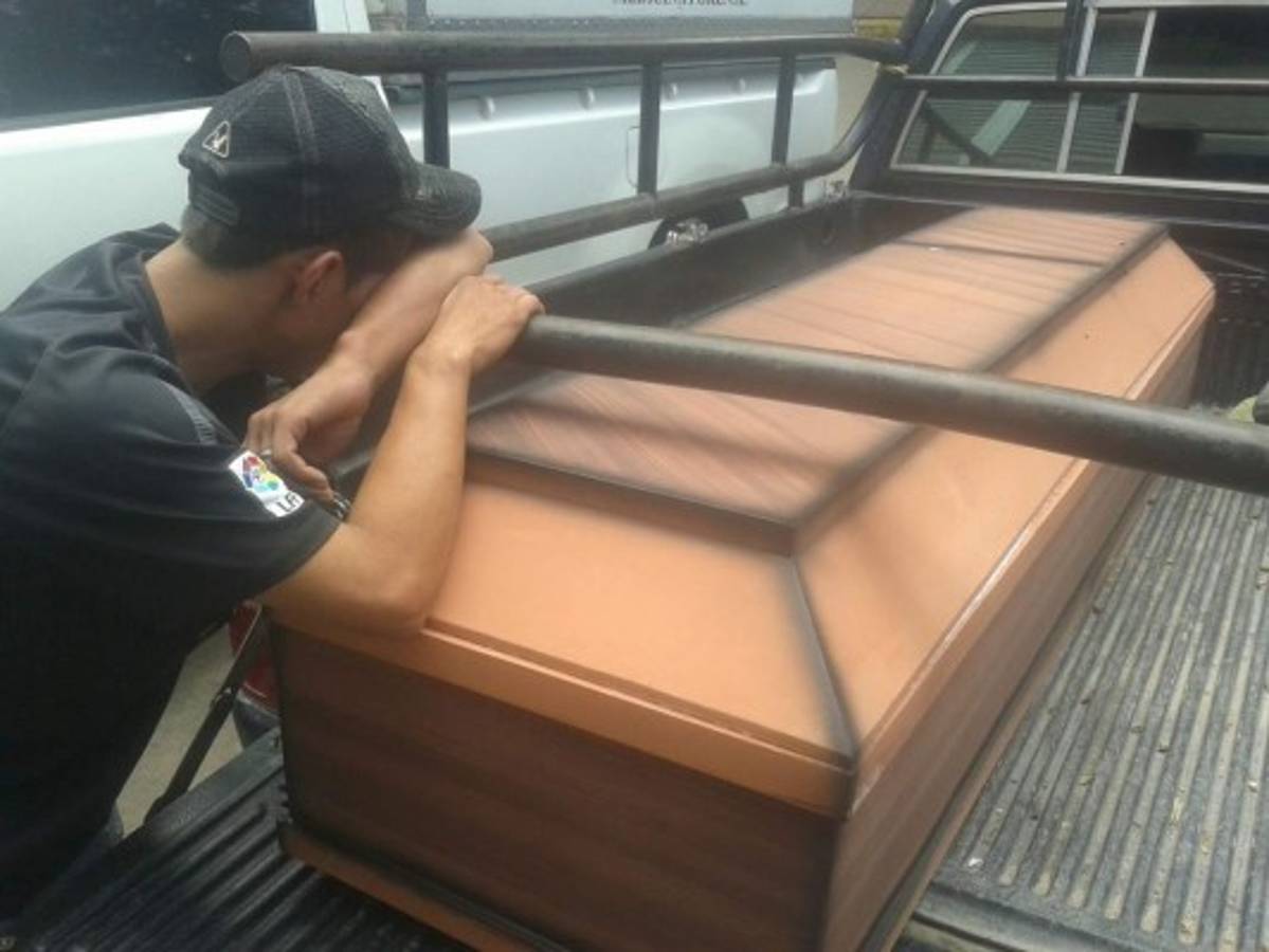 Retiran cadáveres de víctimas de masacre en el Hato de Enmedio