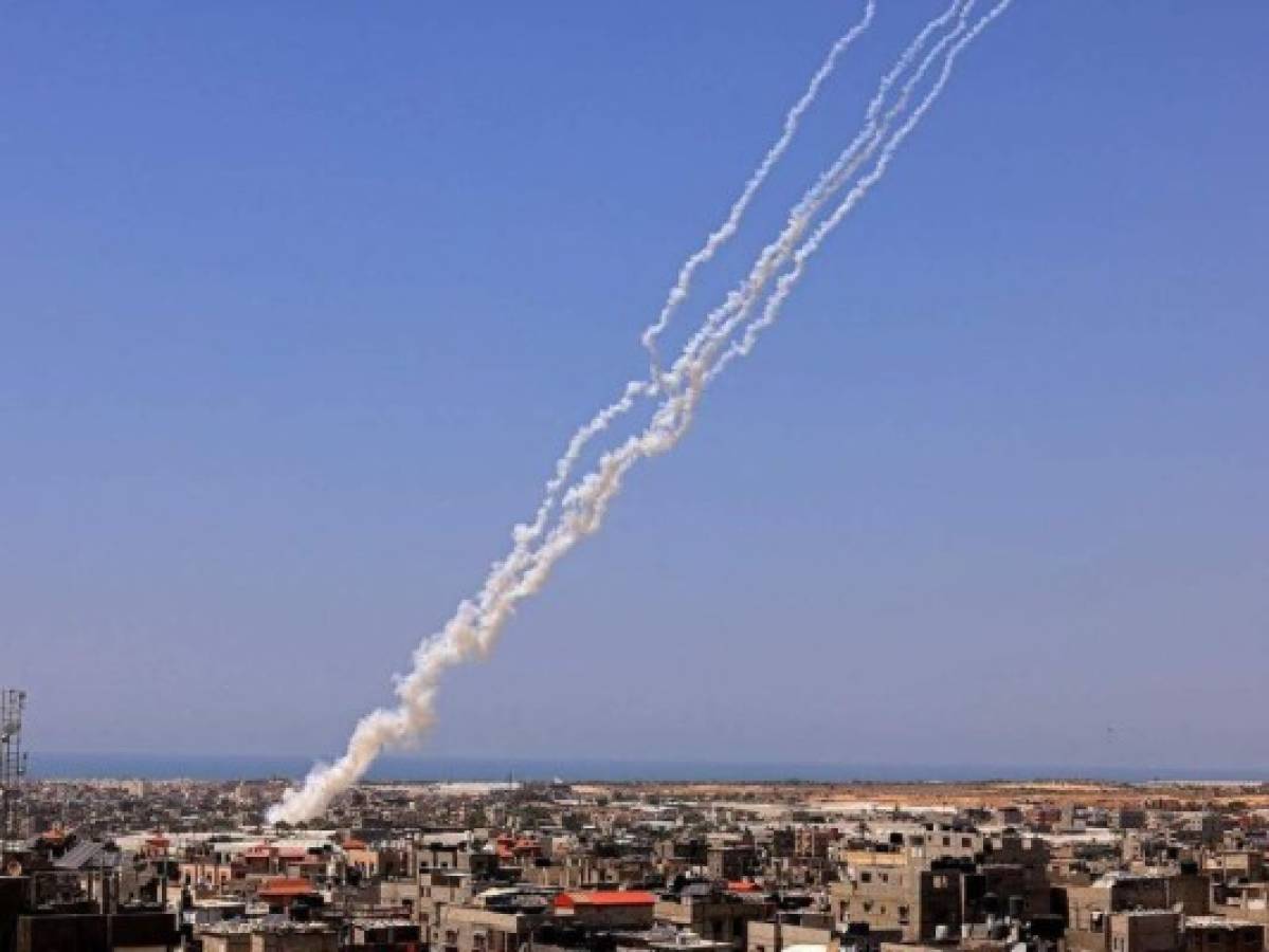 Ejército israelí: Unos 1,500 cohetes lanzados hacia Israel desde la Franja de Gaza esta semana  