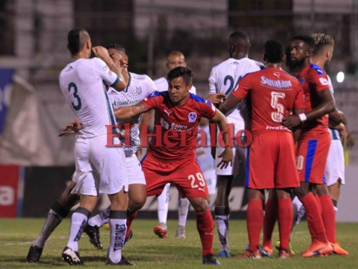 Platense y Olimpia empatan en Puerto Cortés en el repechaje del fútbol de Honduras