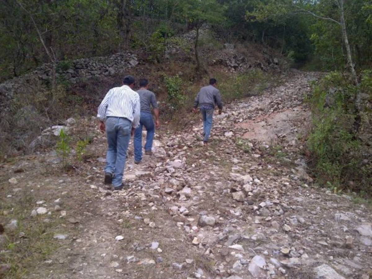 Imploran apertura de calle en la Montaña de Azacualpa