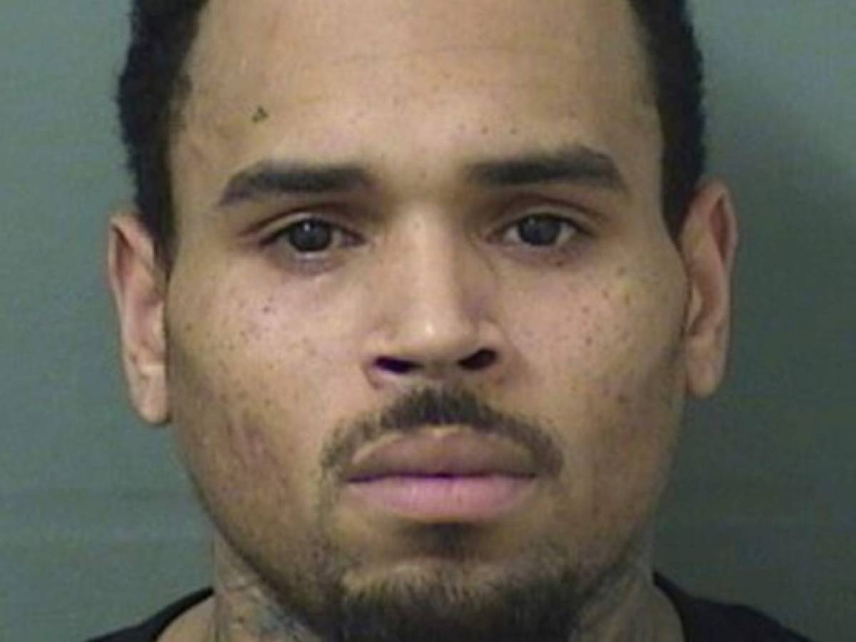 Arrestan a cantante Chris Brown tras finalizar un concierto