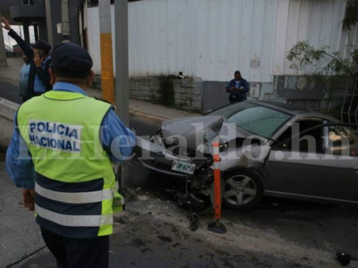 Tegucigalpa: Una persona muere al colisionar en el puente de El Prado