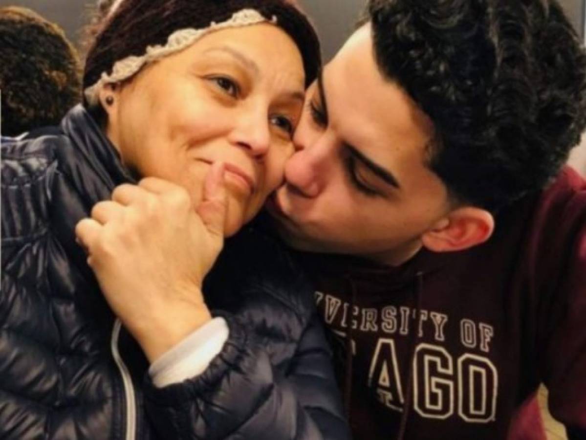 Hondureño crea campaña para evitar la deportación de su madre con cáncer  