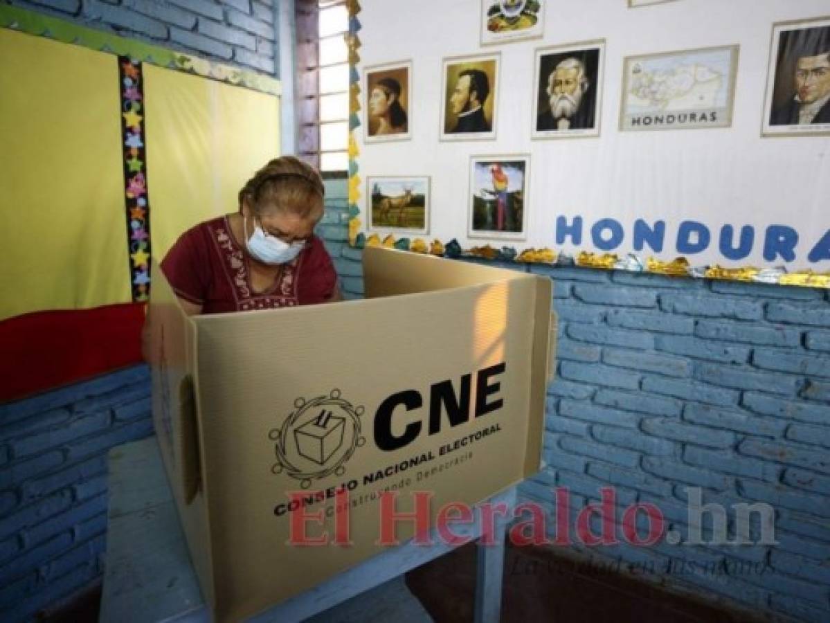 Brigadas supervisan centros de votación en Honduras
