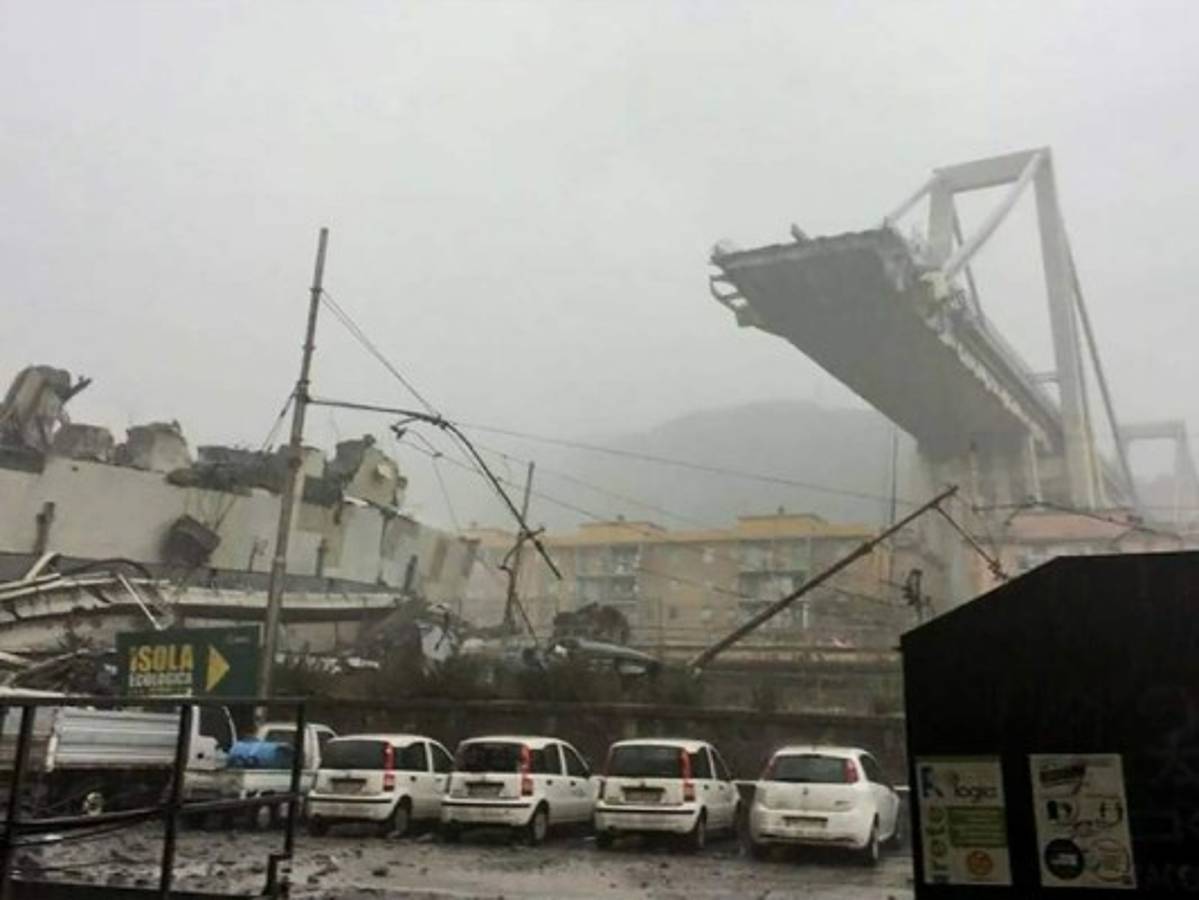 Varias 'víctimas' por derrumbe de puente en autopista italiana en Génova
