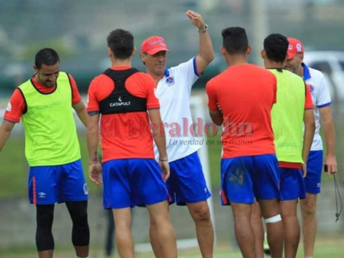 Troglio ha recibido llamadas desde Italia y Argentina preguntando por jugadores hondureños