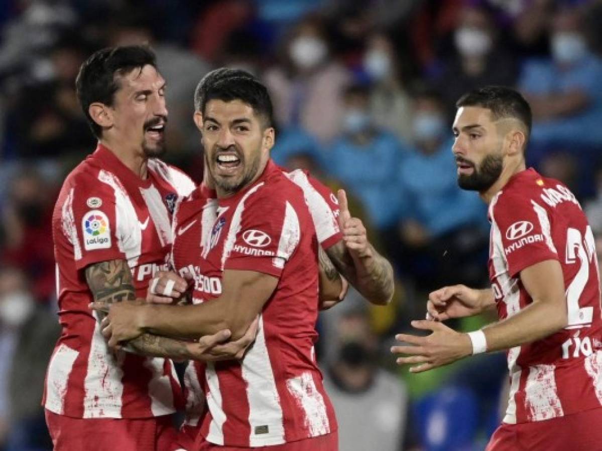 El Atlético remonta y gana 2-1 en Getafe con doblete de Luis Suárez