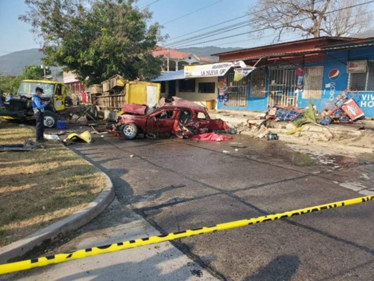 Dos muertos tras fatal accidente vehicular en colonia La Unión de San Pedro Sula