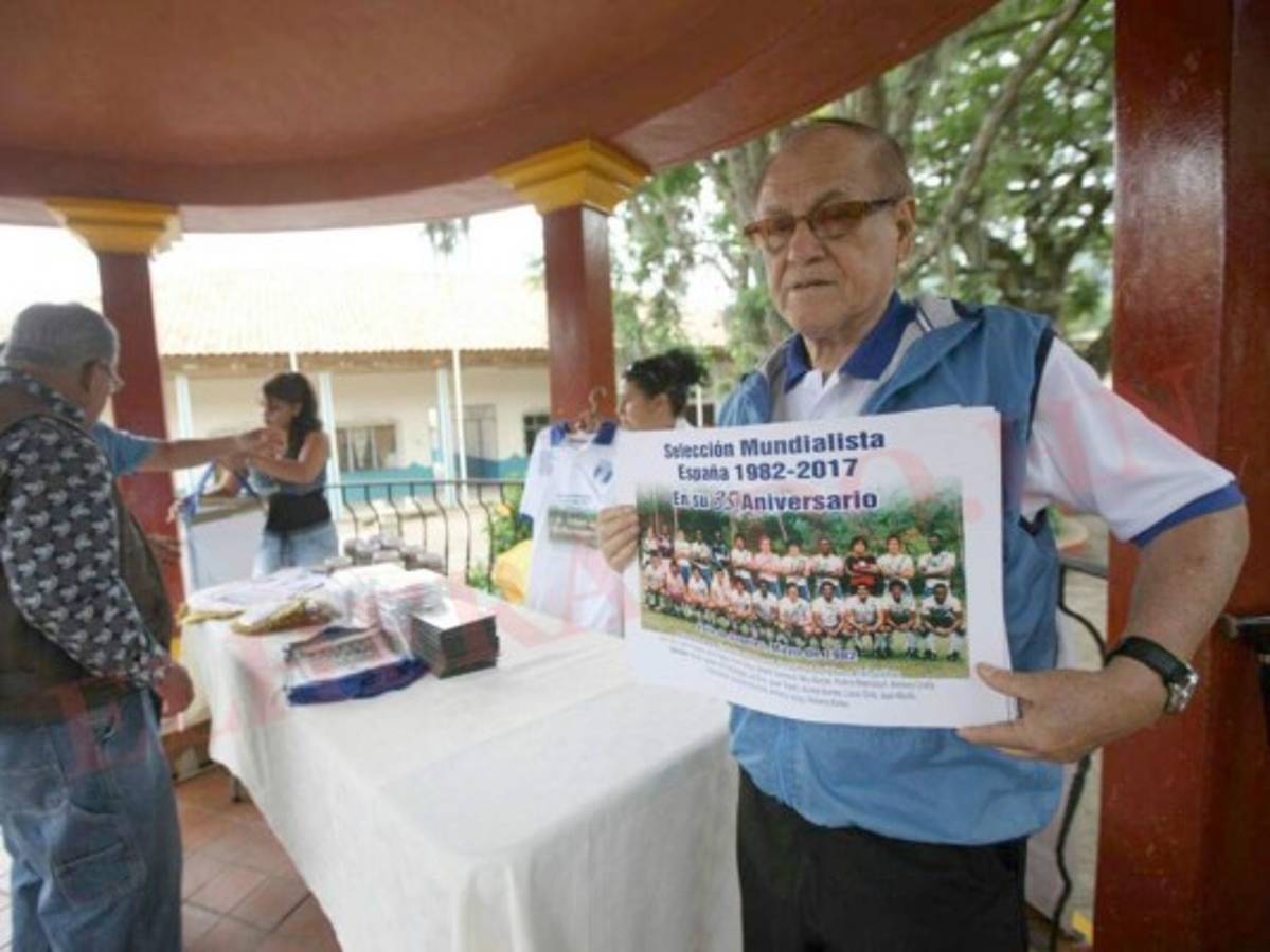 Chelato Uclés conmemora el 35 aniversario de la clasificación al Mundial de España 82  