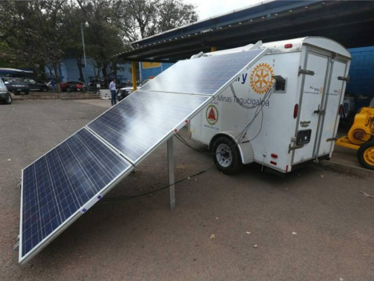 Alcaldía distribuye agua purificada en zonas que carecen del servicio en la capital  