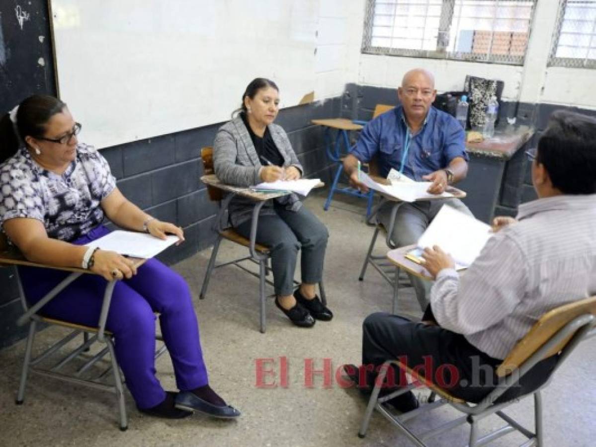 Tres preguntas hicieron a maestros que pasaron examen del concurso docente