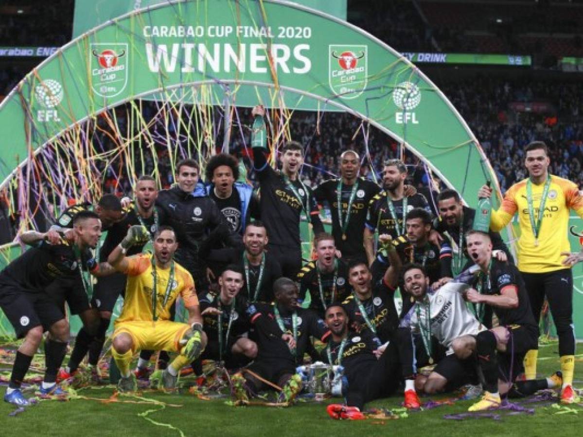 Mánchester City hilvana tercer título de Copa de la Liga inglesa 