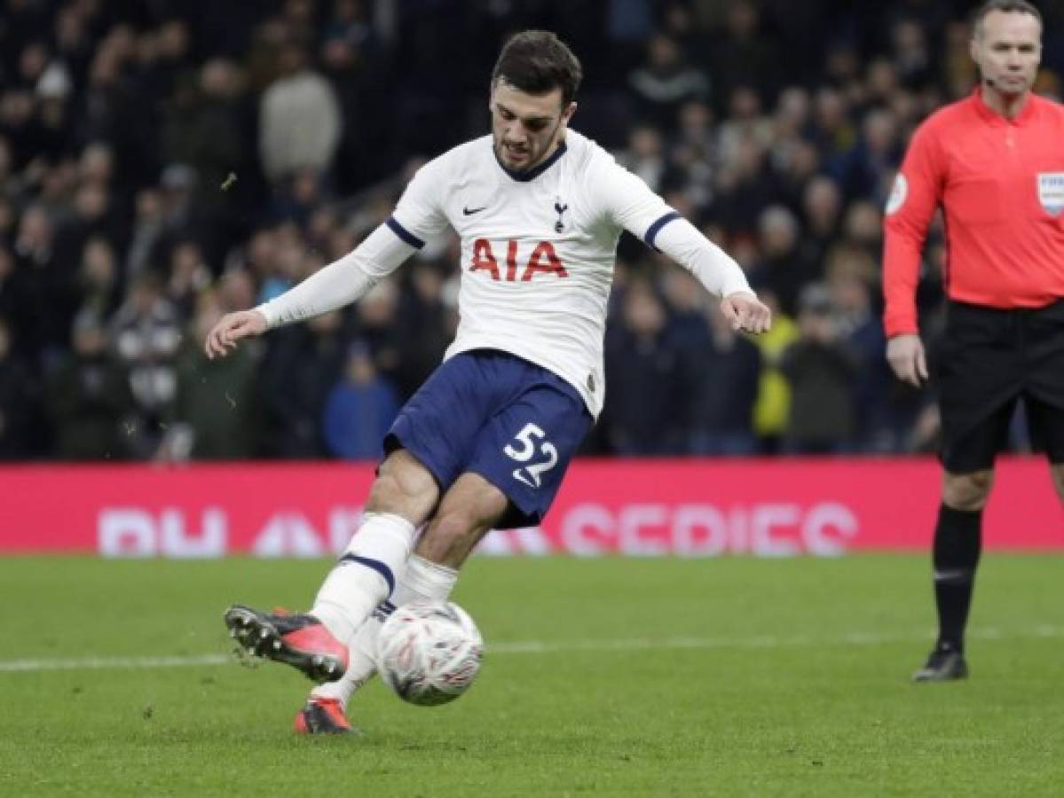 Tottenham reduce salarios a empleados, pero no a futbolistas