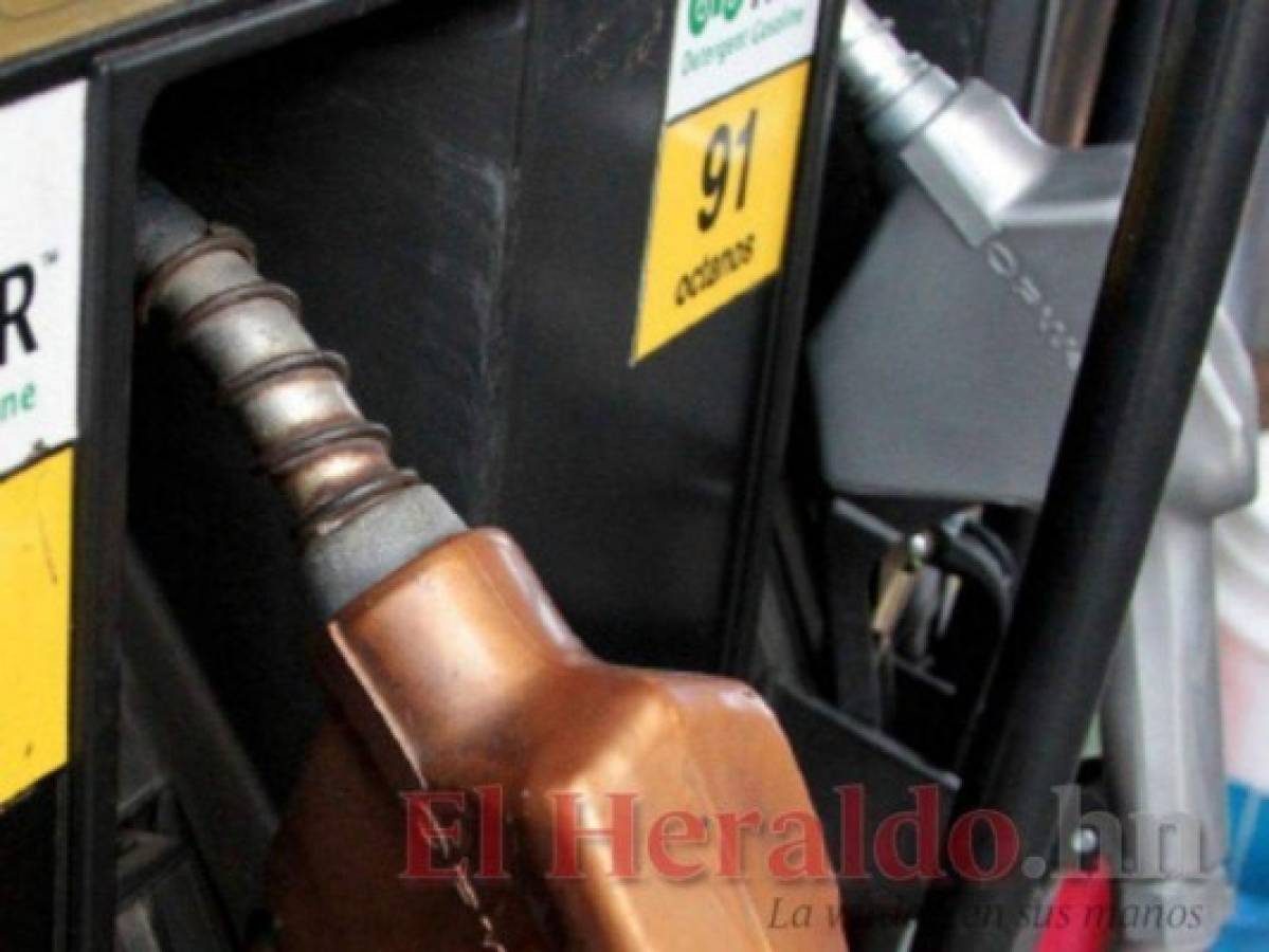 Honduras: Las gasolinas bajarán centavos pero el diésel subirá el lunes