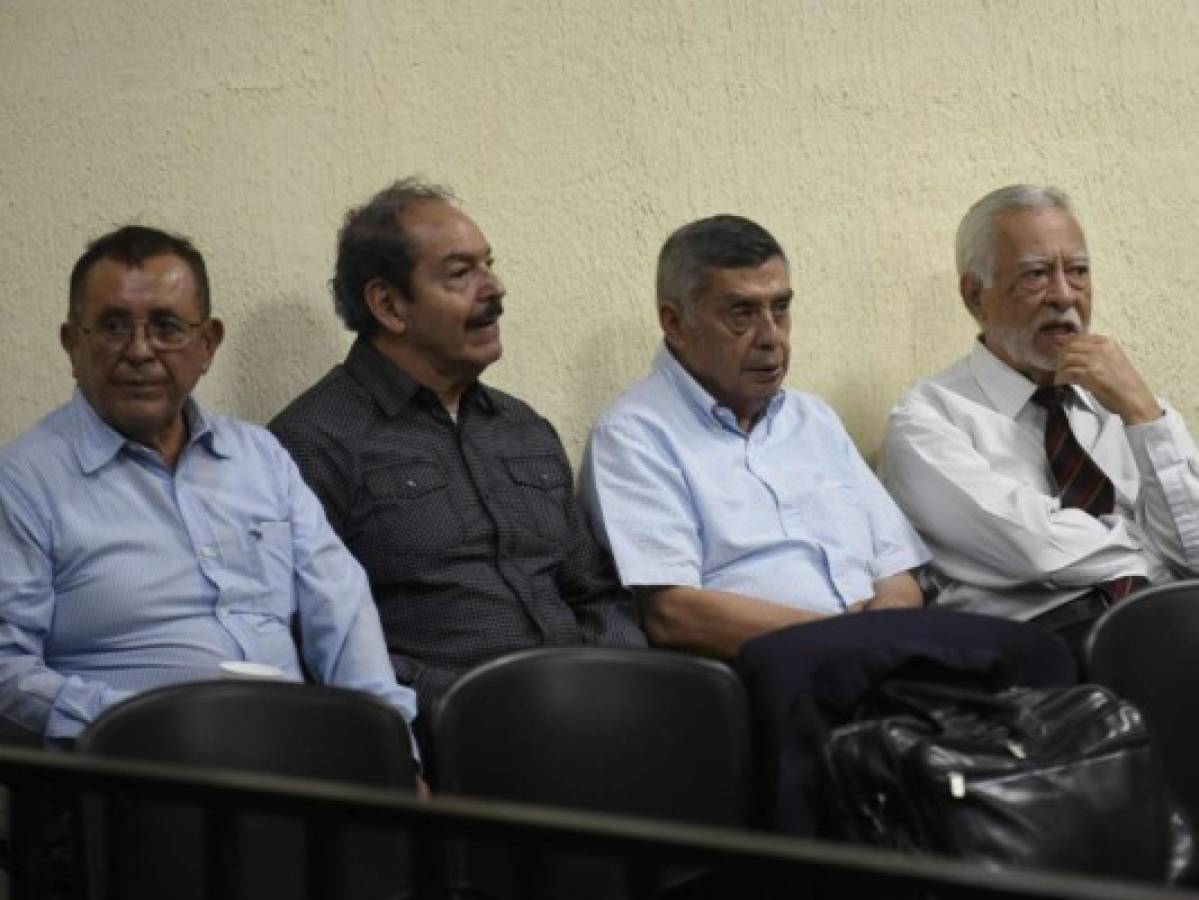 Más de 30 años de cárcel para exmilitares en Guatemala