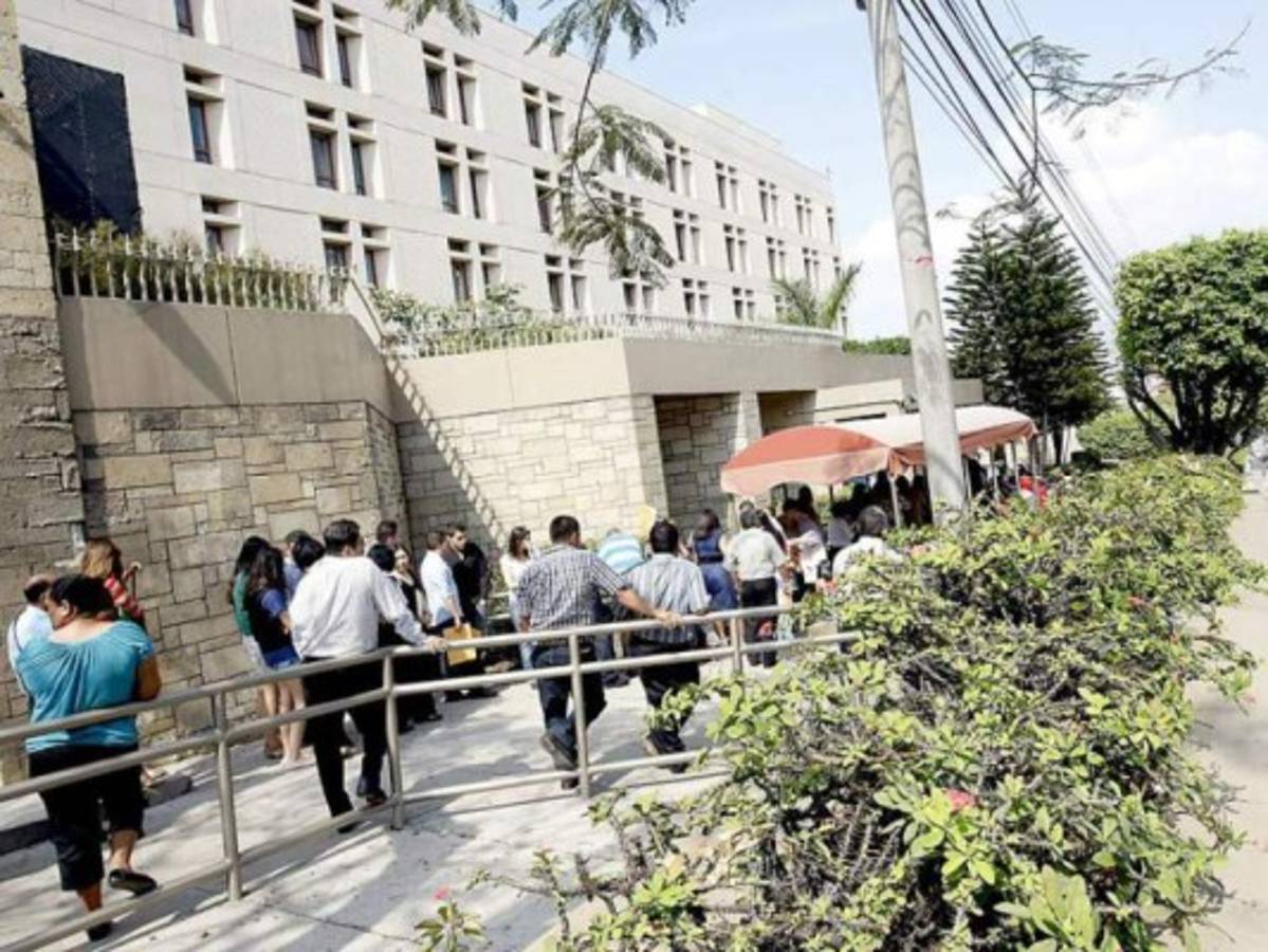 Embajada de EEUU alerta sobre falsa información de visas para hondureños