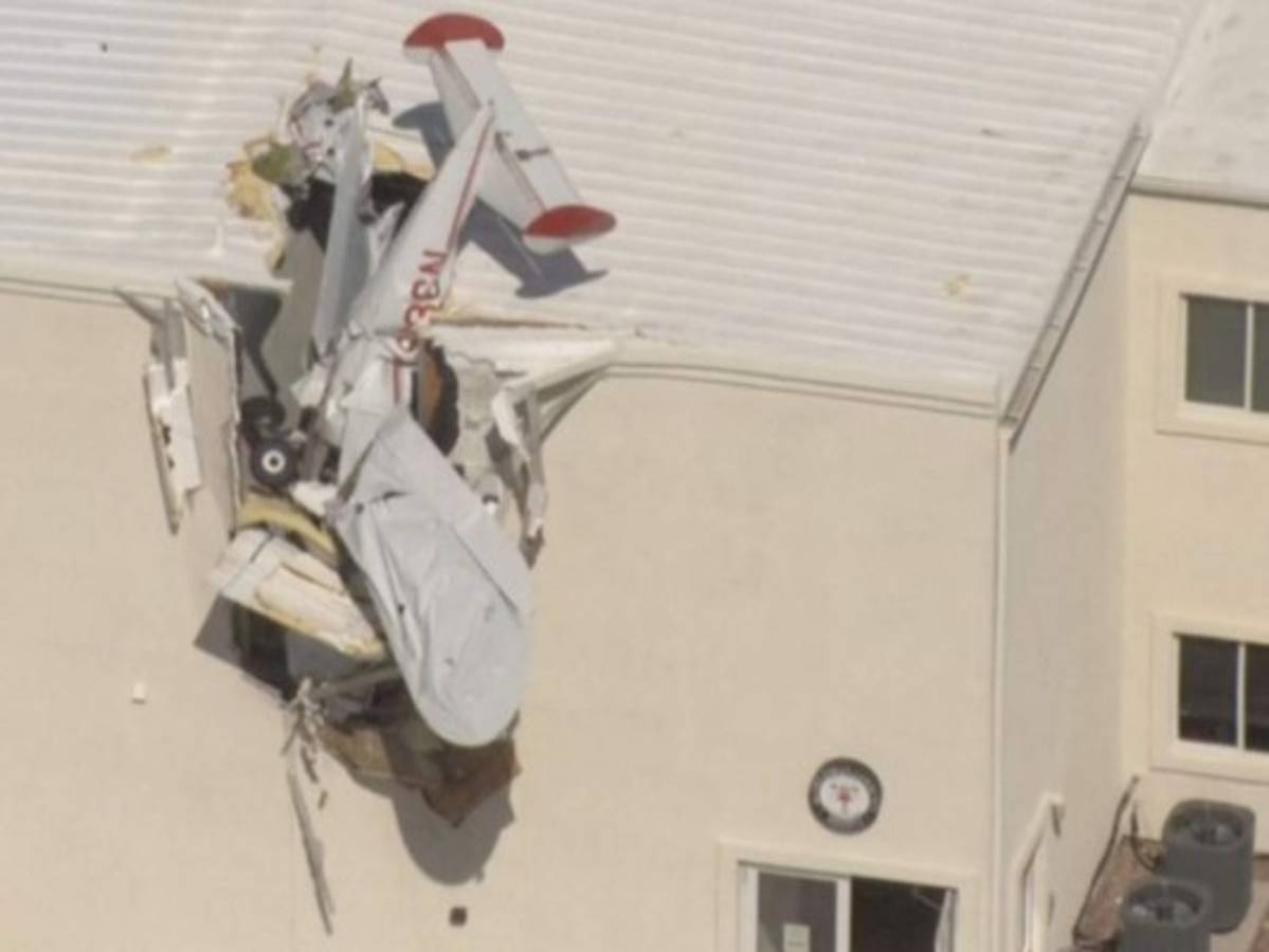 Dos heridos deja choque de avioneta en aeropuerto de Arizona