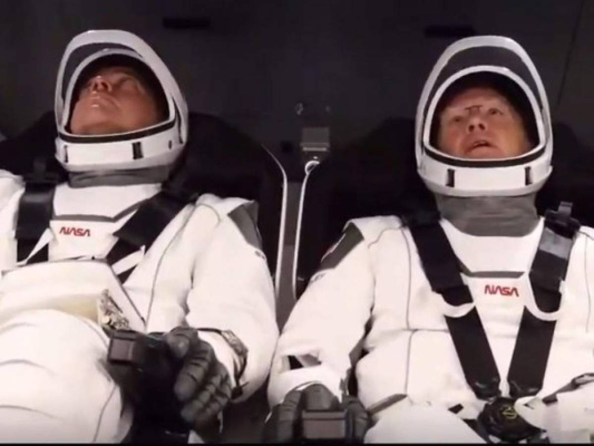Bob y Doug, los dos astronautas a bordo del Crew Dragon