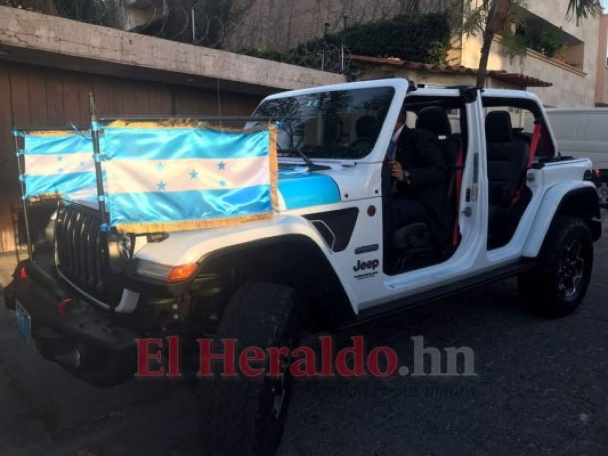 Así es el vehículo en el que Xiomara Castro hará el recorrido hasta la toma de posesión  