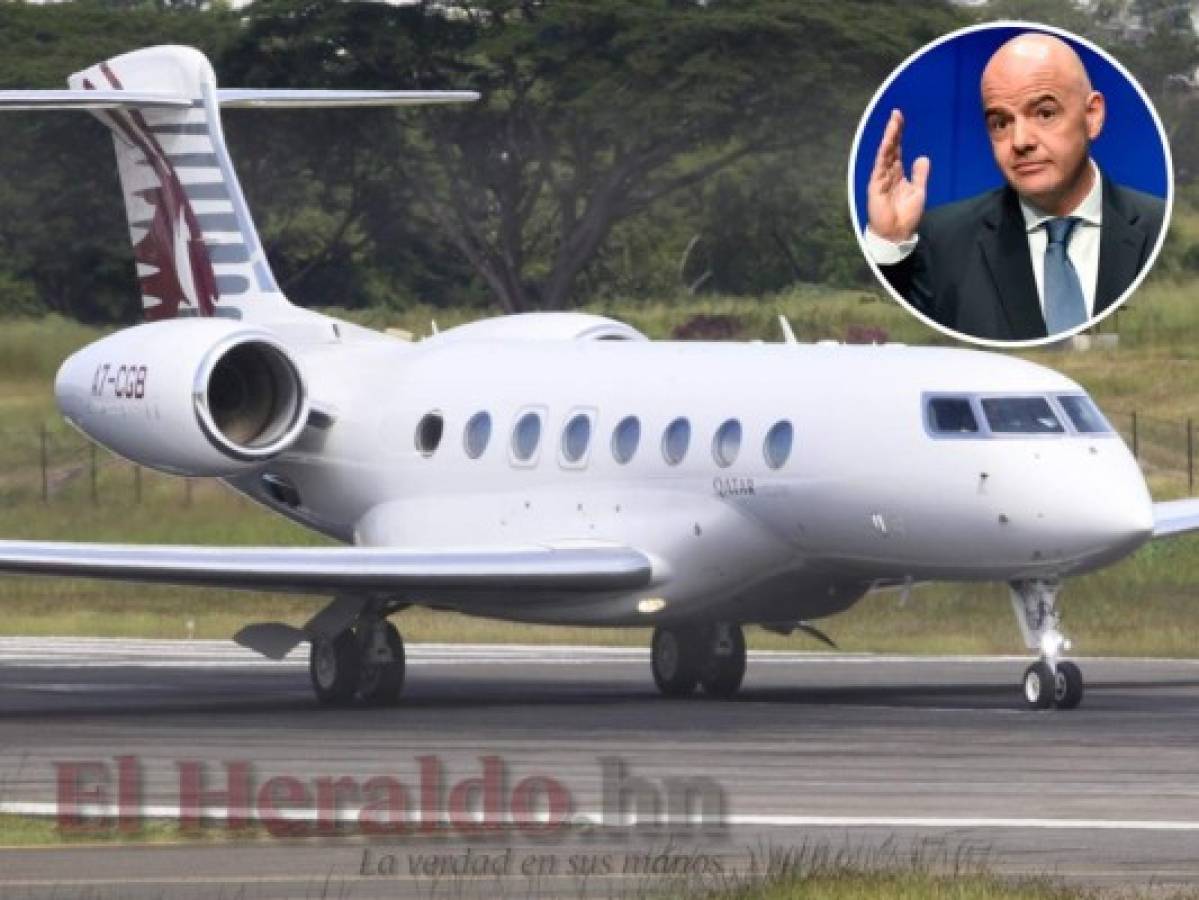 El avión privado de la FIFA aterrizó a la 1:15 de la tarde de este martes. (Foto: Ronal Aceituno / EL HERALDO / AFP)