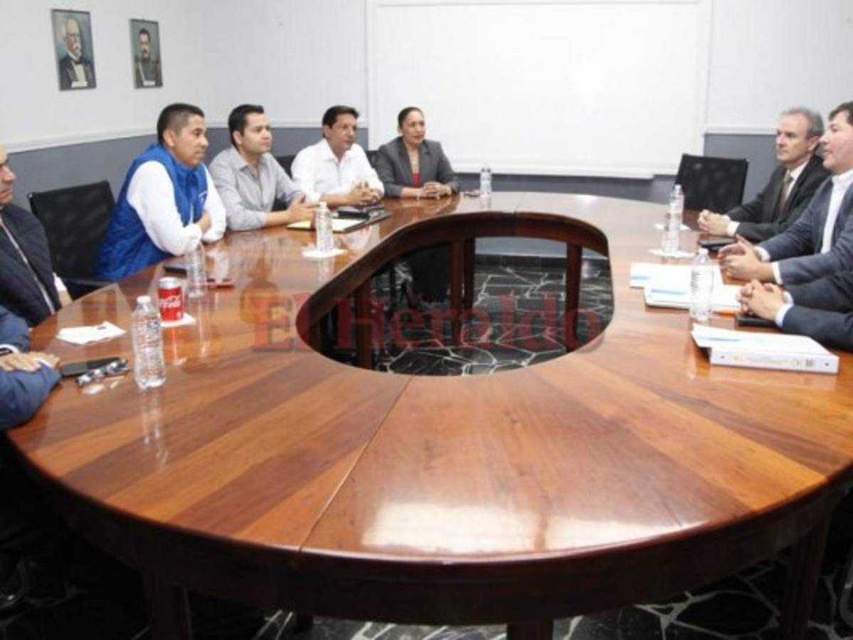 Diálogo político vuelve a fracasar por disensos