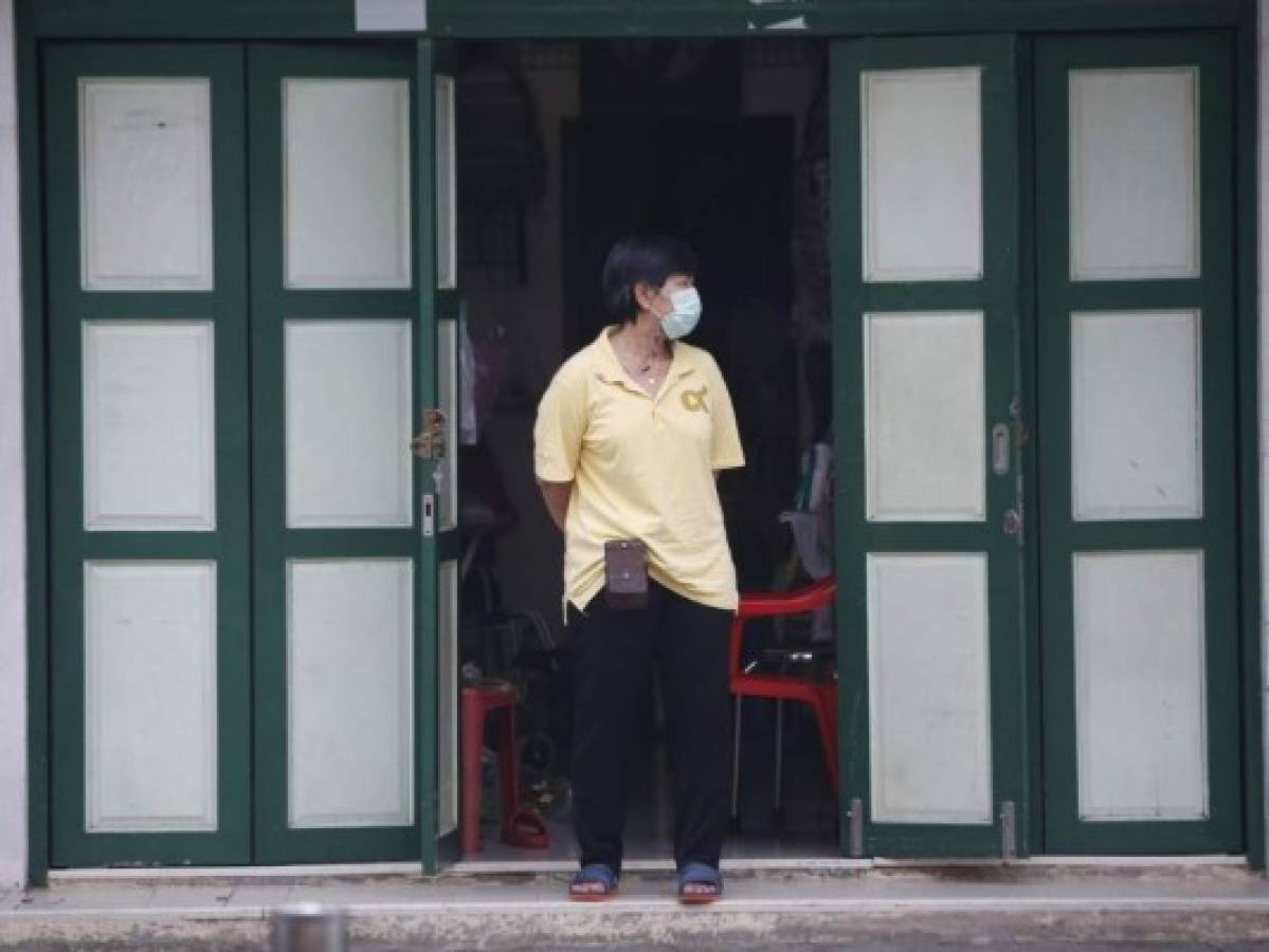 Tailandia fija multas de 640 dólares por no usar mascarilla  