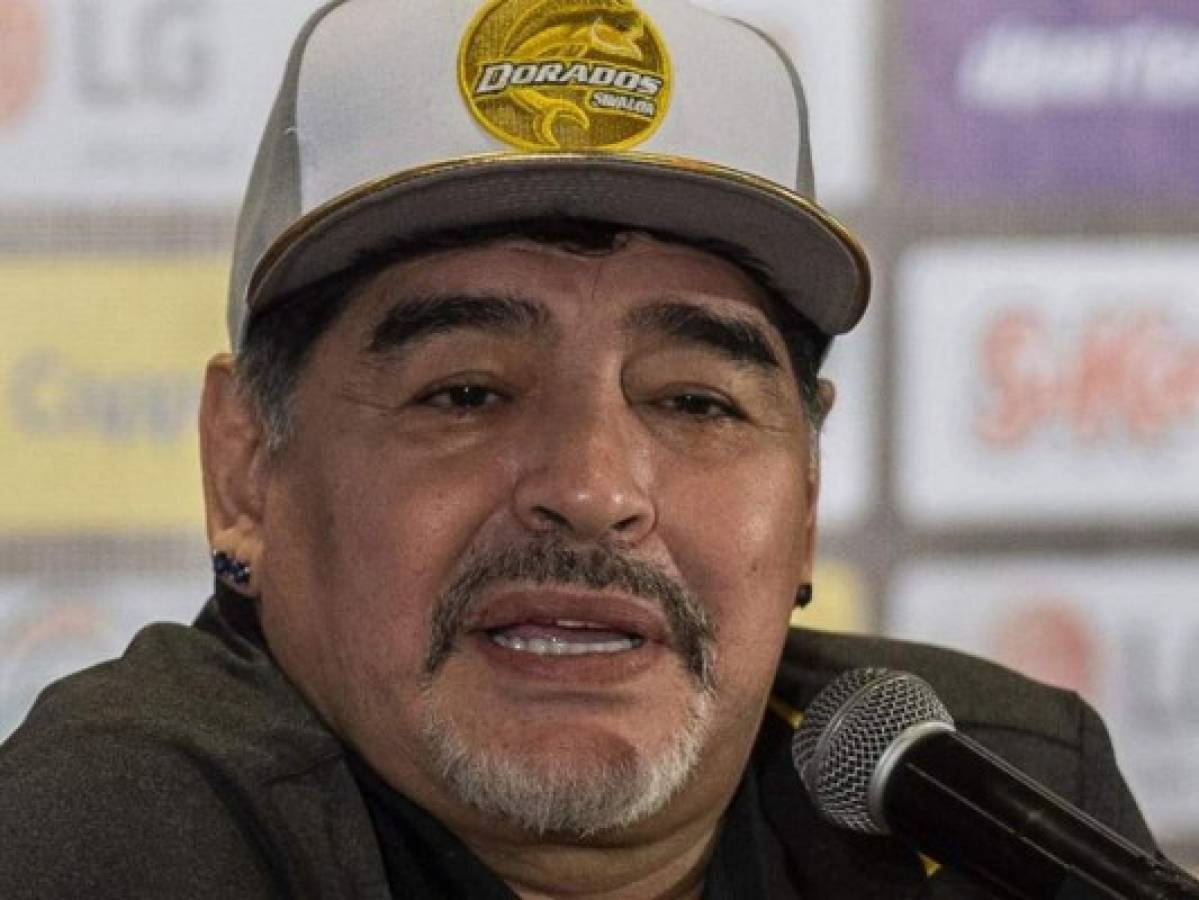 Diego Armando Maradona fue operado de una hernia abdominal en Argentina