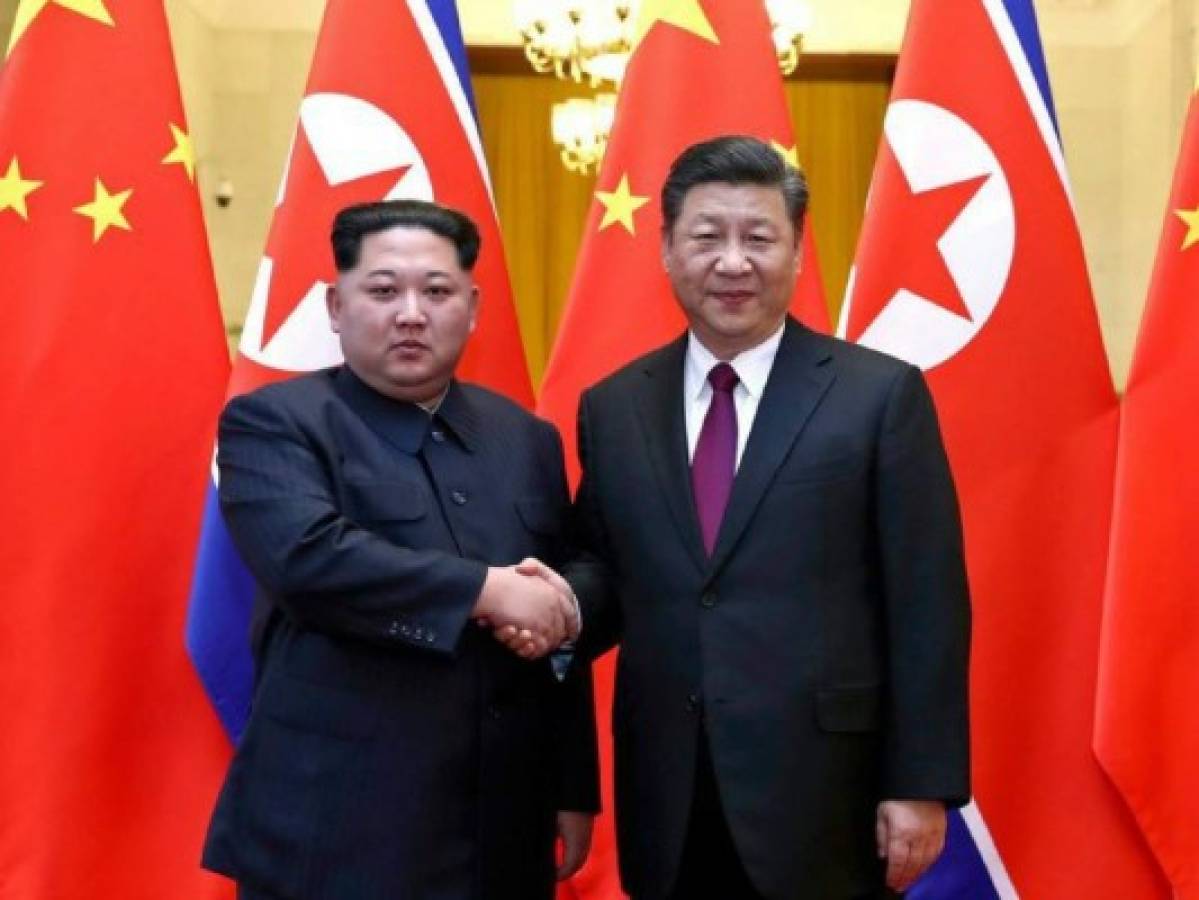 Presidente de China Xi y norcoreano Kim se reúnen antes de cumbre con Trump