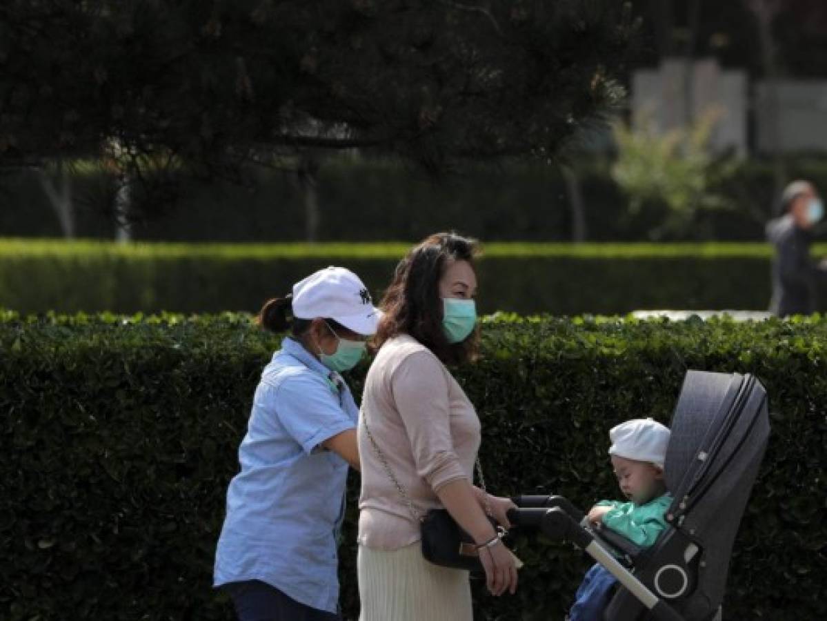 China reporta sólo 3 nuevos casos de coronavirus