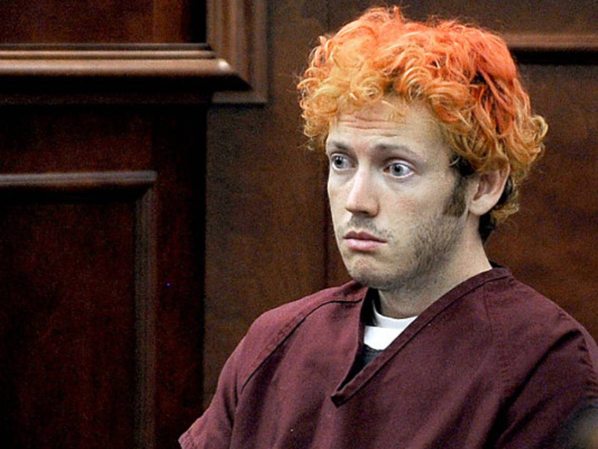 Contraviniendo la regla, autor de matanza del cine no se suicidó