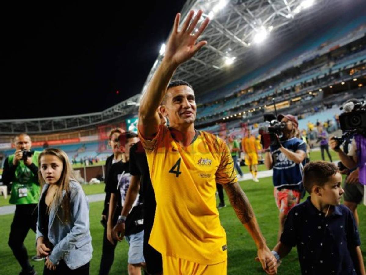 Tim Cahill se retira entre lágrimas de la selección australiana