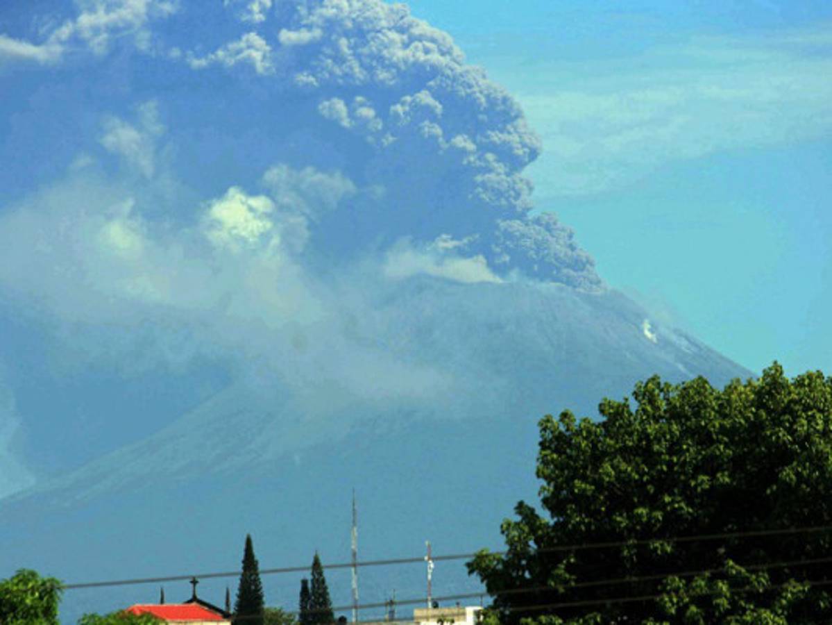 Nicaragua: 3,000 evacuados por explosión de volcán